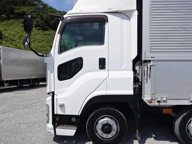 いすゞ ウイング車 ギガ|中古トラックの販売・買取・査定のアイナビ
