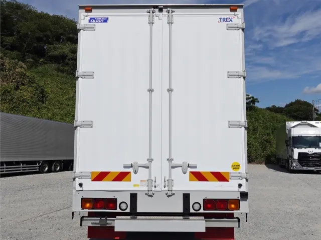 UDトラックス ウイング車 クオン|中古トラックの販売・買取・査定のアイナビ