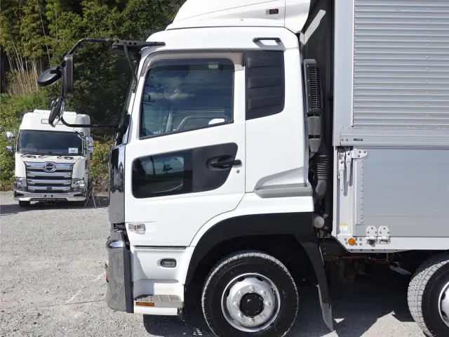 UDトラックス ウイング車 クオン|中古トラックの販売・買取・査定のアイナビ