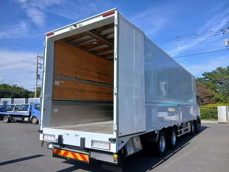 UDトラックス ウイング車 クオン|中古トラックの販売・買取・査定のアイナビ