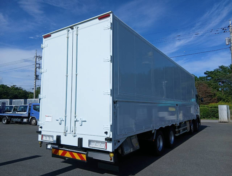 UDトラックス ウイング車 クオン|中古トラックの販売・買取・査定のアイナビ