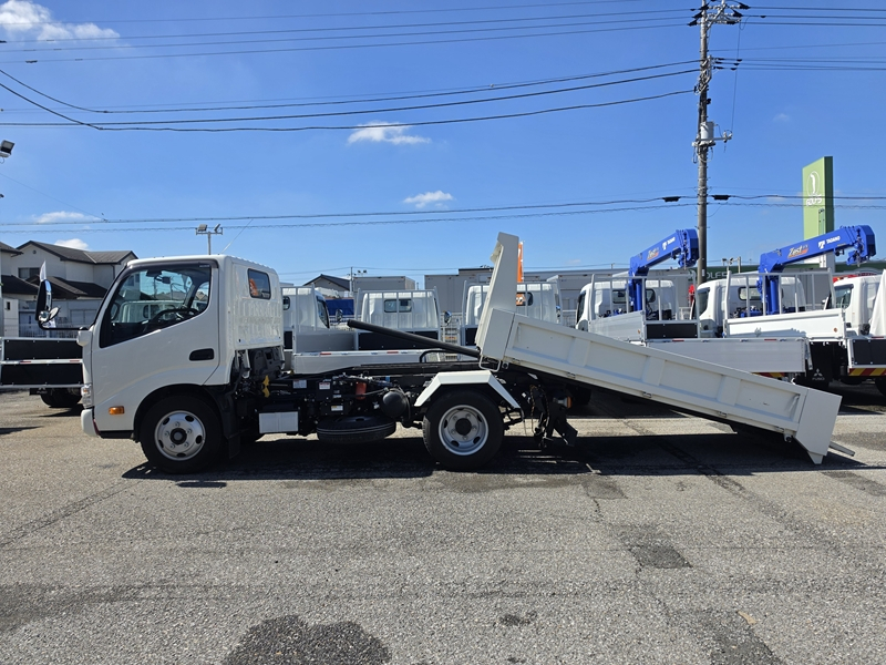 キャンター　4ナンバー　新明和工業　水平ゲート　ローダーダンプ　積載3,000kg|中古トラックの販売・買取・査定のアイナビ