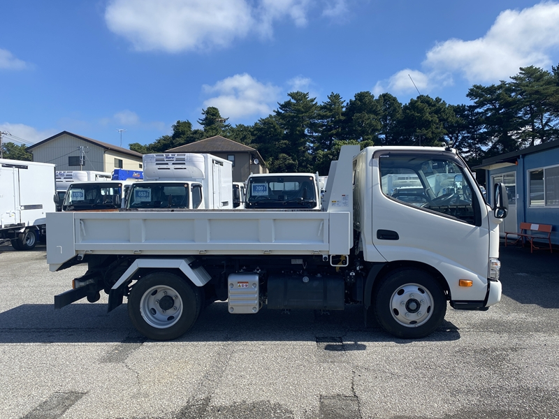 キャンター　4ナンバー　新明和工業　水平ゲート　ローダーダンプ　積載3,000kg|中古トラックの販売・買取・査定のアイナビ
