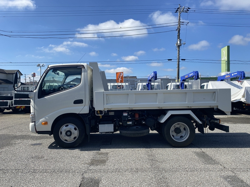 キャンター　4ナンバー　新明和工業　水平ゲート　ローダーダンプ　積載3,000kg|中古トラックの販売・買取・査定のアイナビ