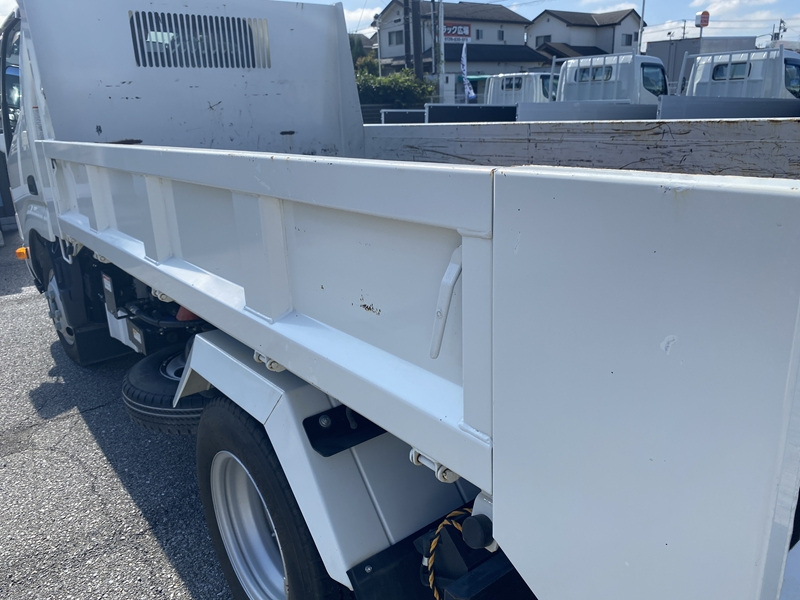 キャンター　4ナンバー　新明和工業　水平ゲート　ローダーダンプ　積載3,000kg|中古トラックの販売・買取・査定のアイナビ