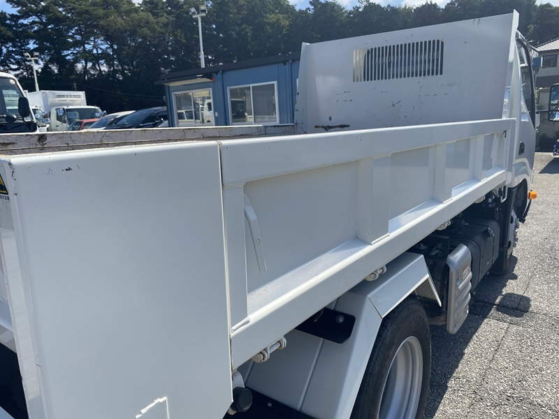 キャンター　4ナンバー　新明和工業　水平ゲート　ローダーダンプ　積載3,000kg|中古トラックの販売・買取・査定のアイナビ
