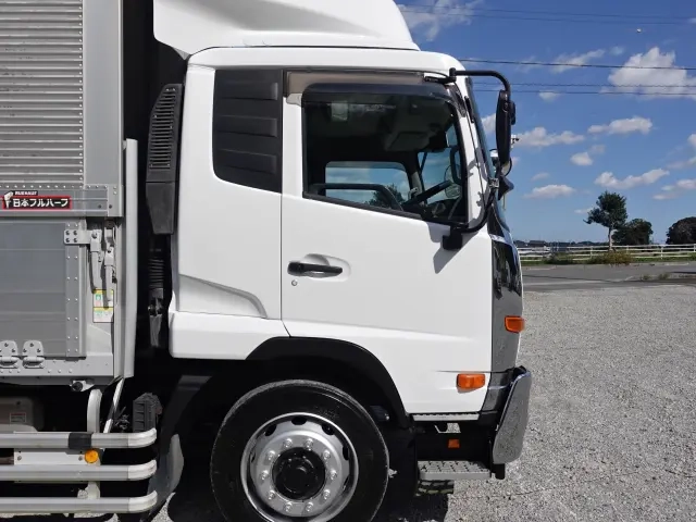 UDトラックス ウイング車 コンドル|中古トラックの販売・買取・査定のアイナビ
