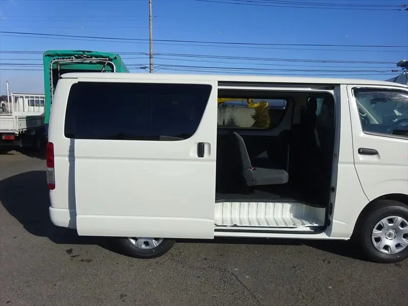 トヨタ バン車|中古トラックの販売・買取・査定のアイナビ