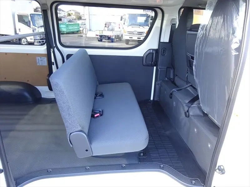 トヨタ バン車|中古トラックの販売・買取・査定のアイナビ