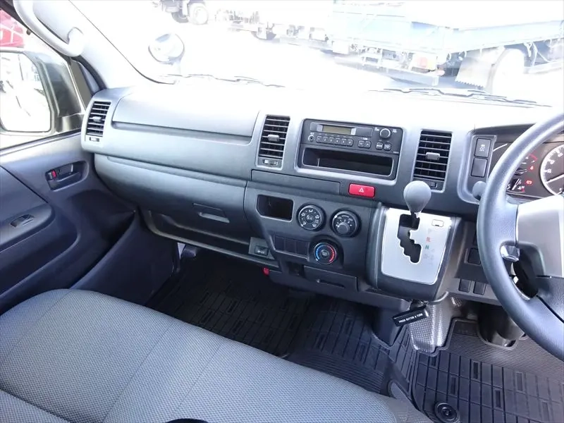トヨタ バン車|中古トラックの販売・買取・査定のアイナビ