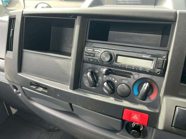日産 平ボディ アトラス|中古トラックの販売・買取・査定のアイナビ