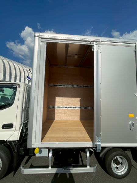 トヨタ バン車 ダイナ|中古トラックの販売・買取・査定のアイナビ