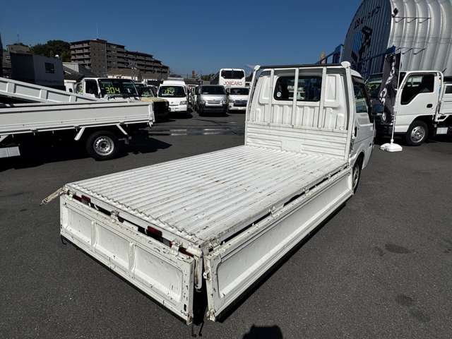 日産 平ボディ バネット|中古トラックの販売・買取・査定のアイナビ