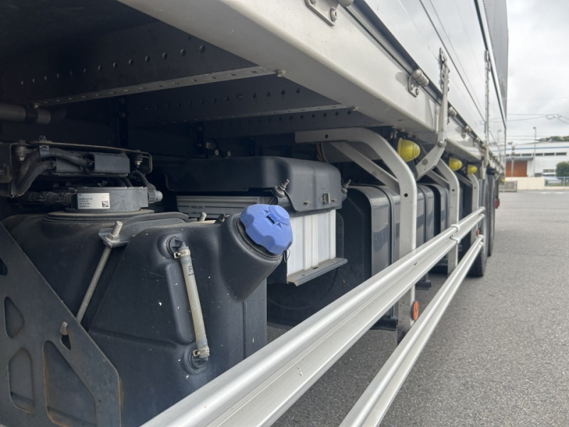 日野 バン車 プロフィア|中古トラックの販売・買取・査定のアイナビ