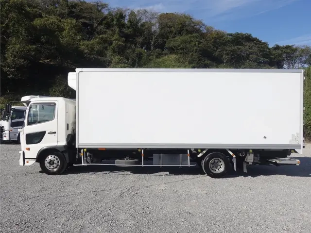 日野 冷凍バン レンジャー|中古トラックの販売・買取・査定のアイナビ