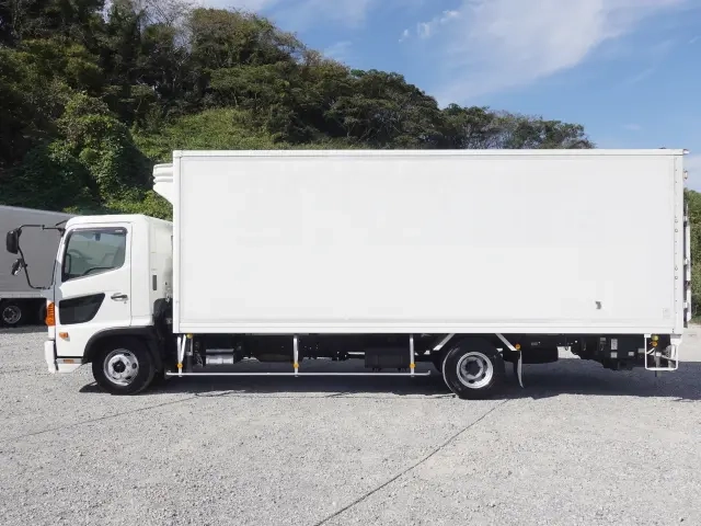 日野 冷凍バン レンジャー|中古トラックの販売・買取・査定のアイナビ