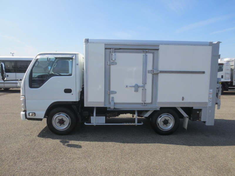 いすゞ バン車|中古トラックの販売・買取・査定のアイナビ