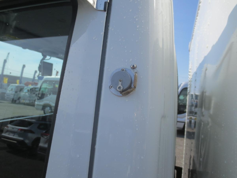 いすゞ バン車|中古トラックの販売・買取・査定のアイナビ