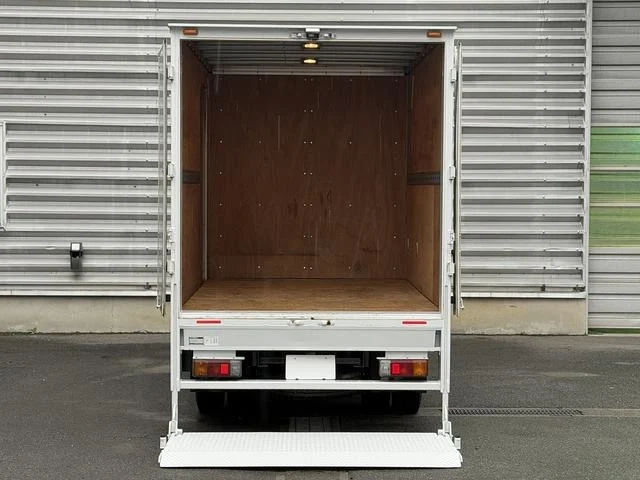 日野 バン車 デュトロ|中古トラックの販売・買取・査定のアイナビ