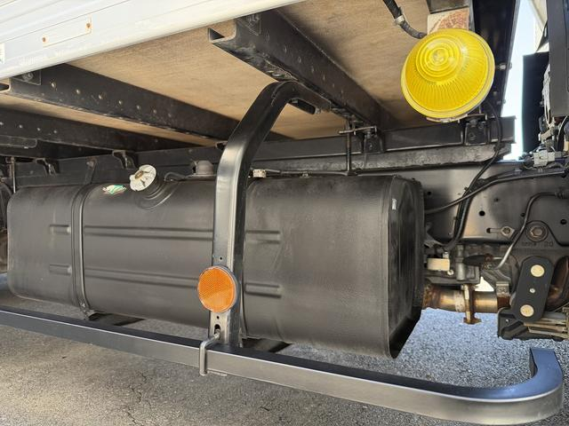 トヨタ バン車|中古トラックの販売・買取・査定のアイナビ