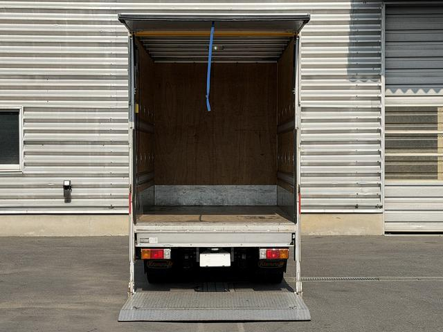 トヨタ バン車|中古トラックの販売・買取・査定のアイナビ