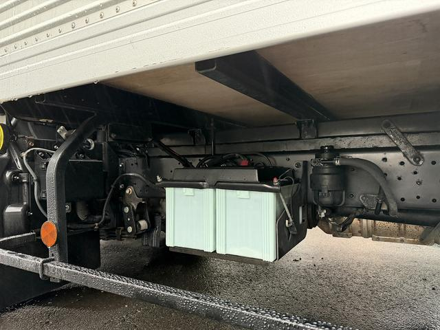 トヨタ バン車|中古トラックの販売・買取・査定のアイナビ