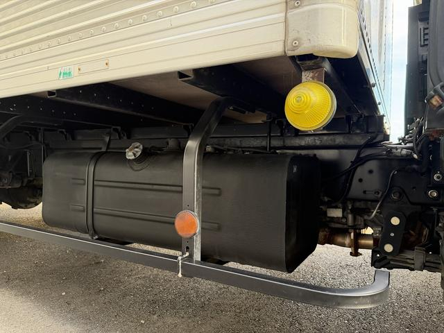 トヨタ バン車|中古トラックの販売・買取・査定のアイナビ