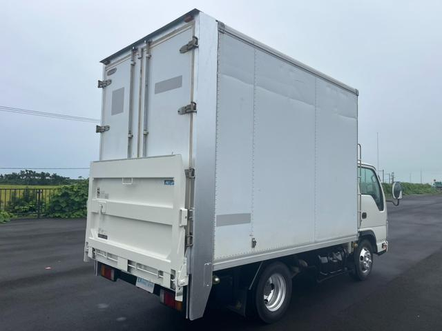マツダ バン車|中古トラックの販売・買取・査定のアイナビ