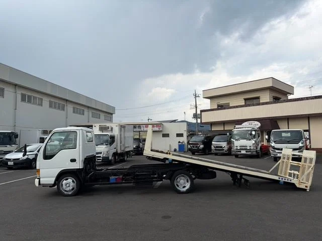 いすゞ その他|中古トラックの販売・買取・査定のアイナビ
