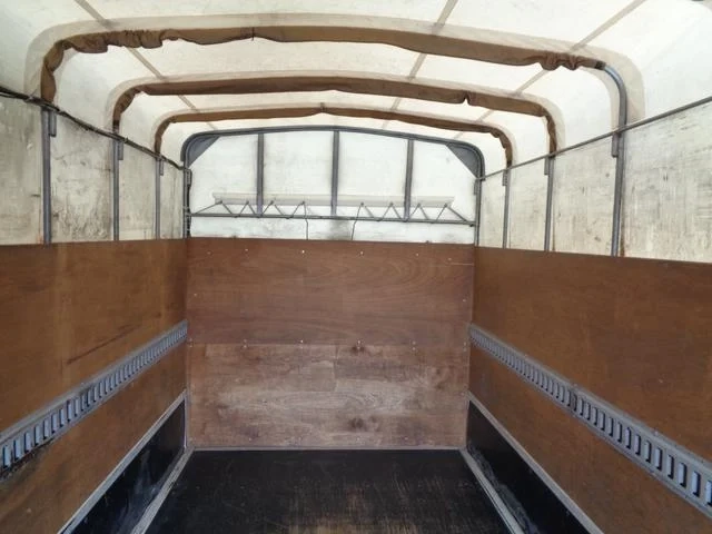 トヨタ バン車|中古トラックの販売・買取・査定のアイナビ