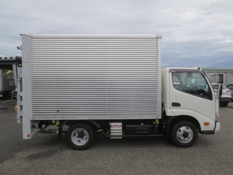 日野 バン車|中古トラックの販売・買取・査定のアイナビ