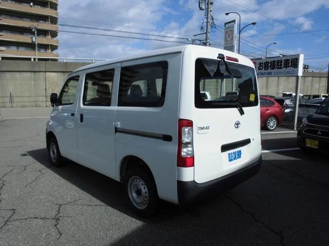 トヨタ 商用バン タウンエースバン|中古トラックの販売・買取・査定のアイナビ