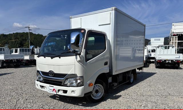 トヨタ バン車|中古トラックの販売・買取・査定のアイナビ