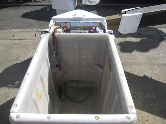 いすゞ 特殊車両|中古トラックの販売・買取・査定のアイナビ