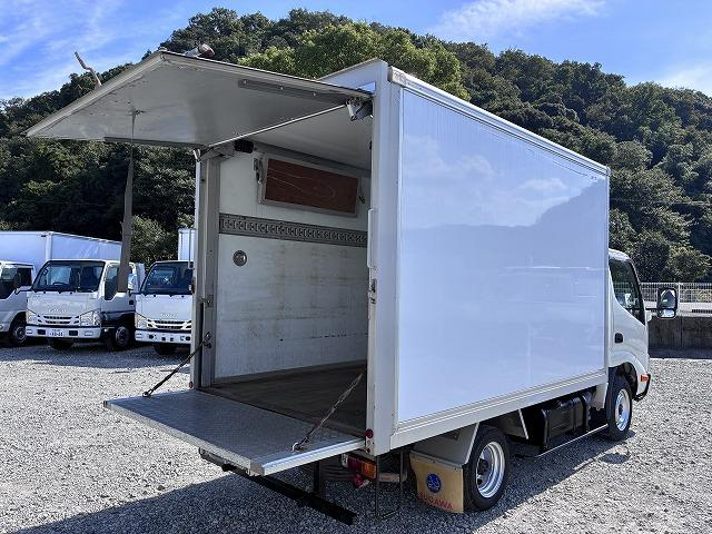 トヨタ バン車|中古トラックの販売・買取・査定のアイナビ