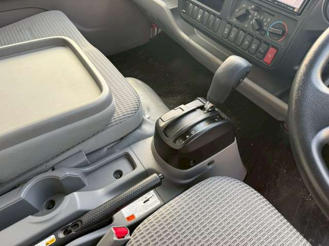 トヨタ バン車 ダイナ|中古トラックの販売・買取・査定のアイナビ