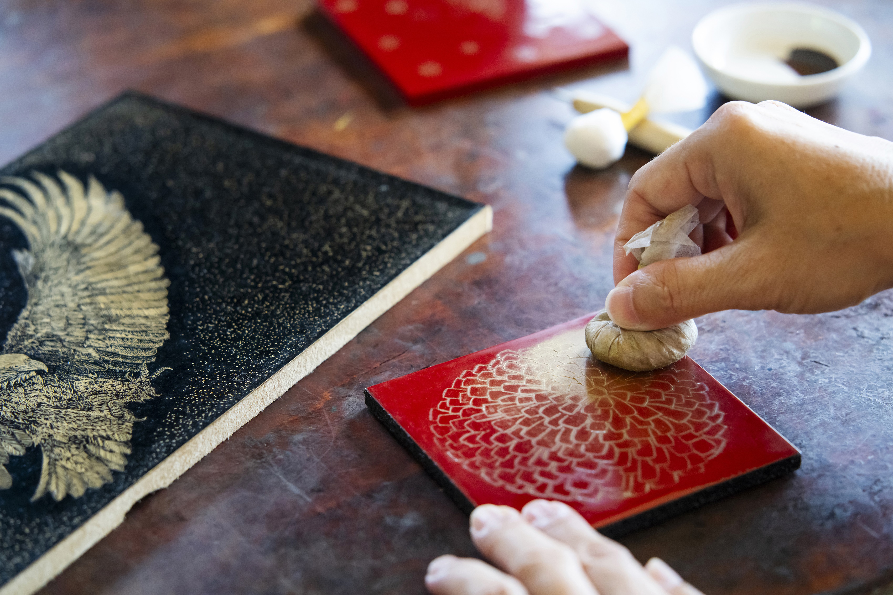 首里城の「業」と「真心」に触れる滞在プログラム「首里城を彩る紅～琉球のちむぐくる～」