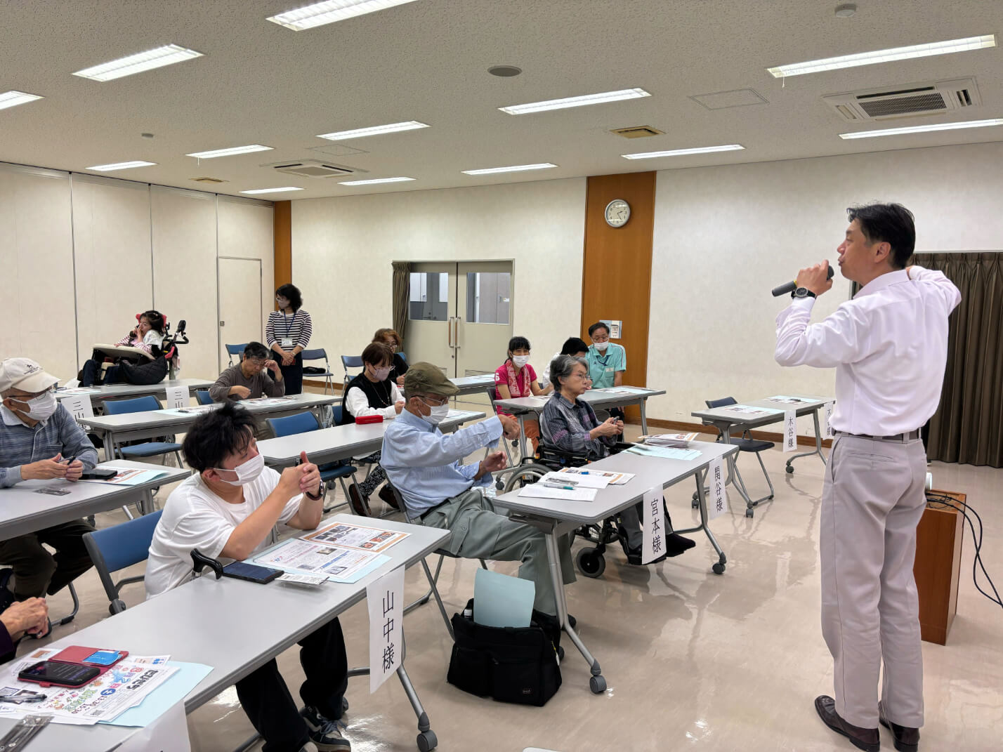 貝印が障がいを持つ方を対象にした「爪のお手入れ講座」を実施