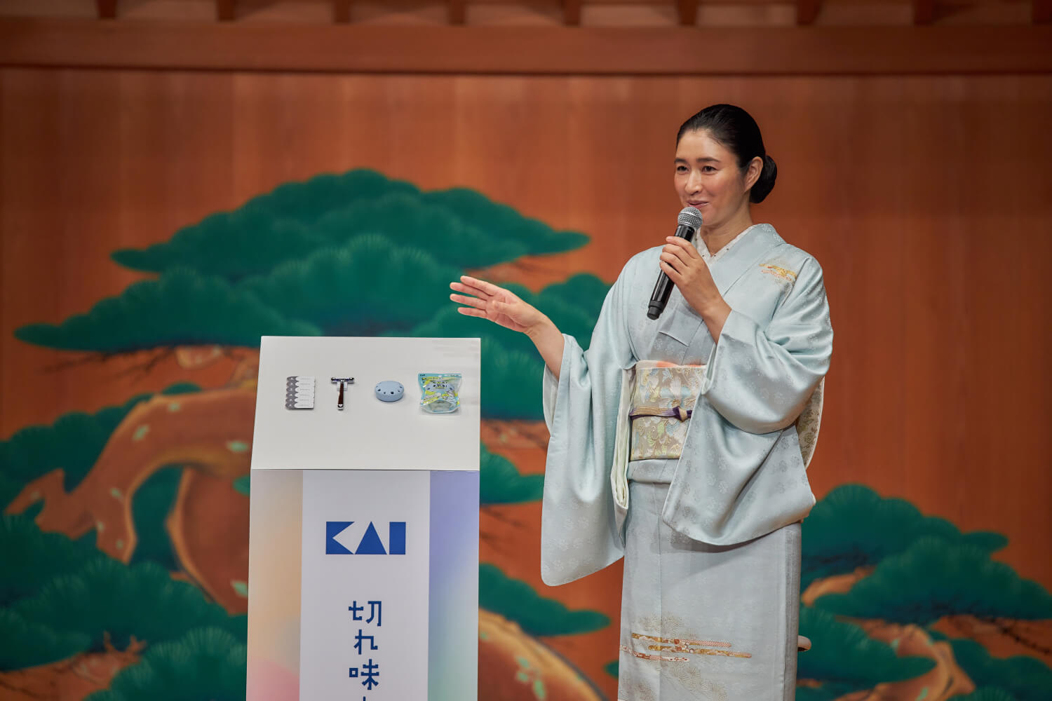 小雪さん（俳優）