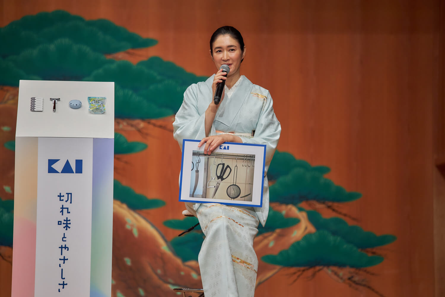 1枚目：SELECT100 キッチンばさみ・ピーラー