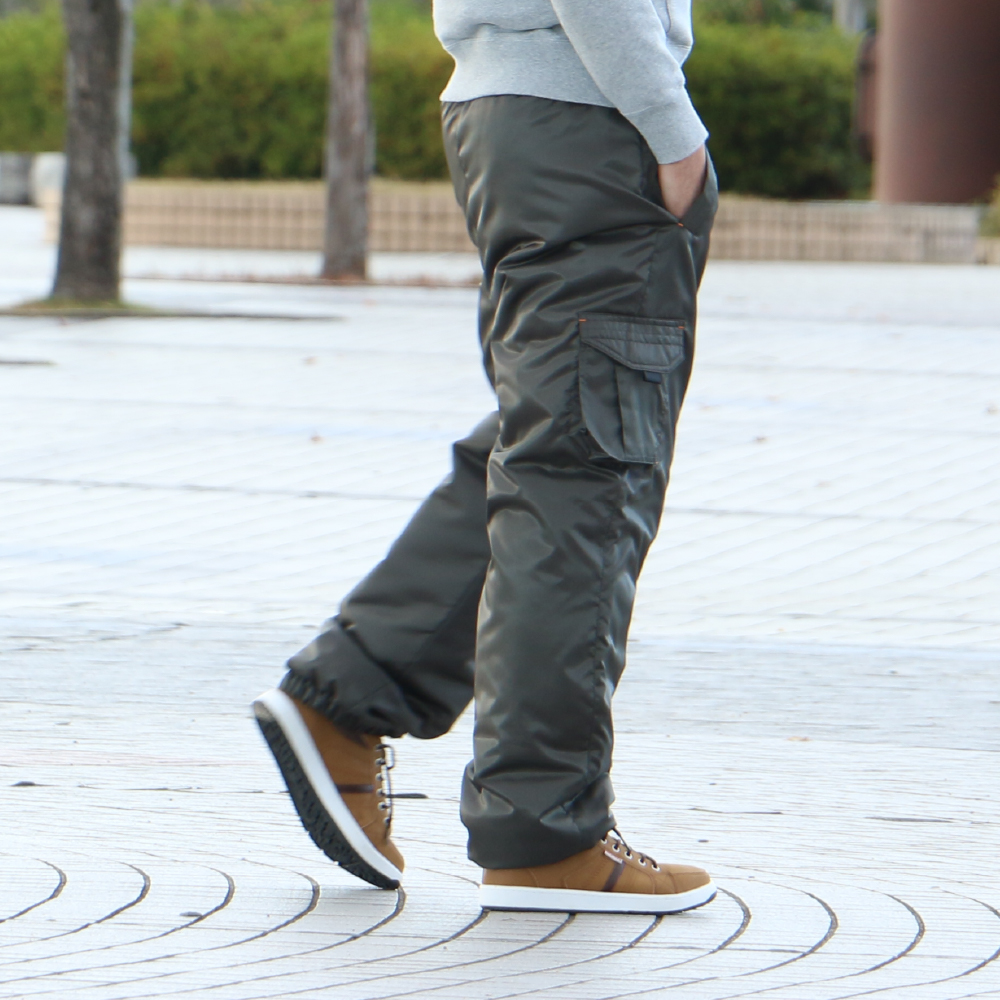 アーミーグリーン