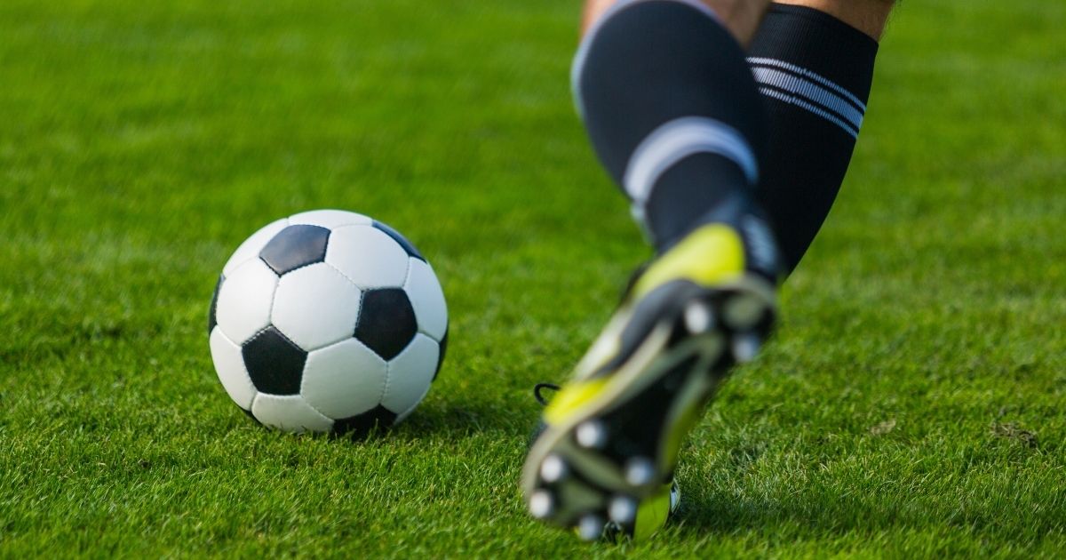 サッカー　男の子