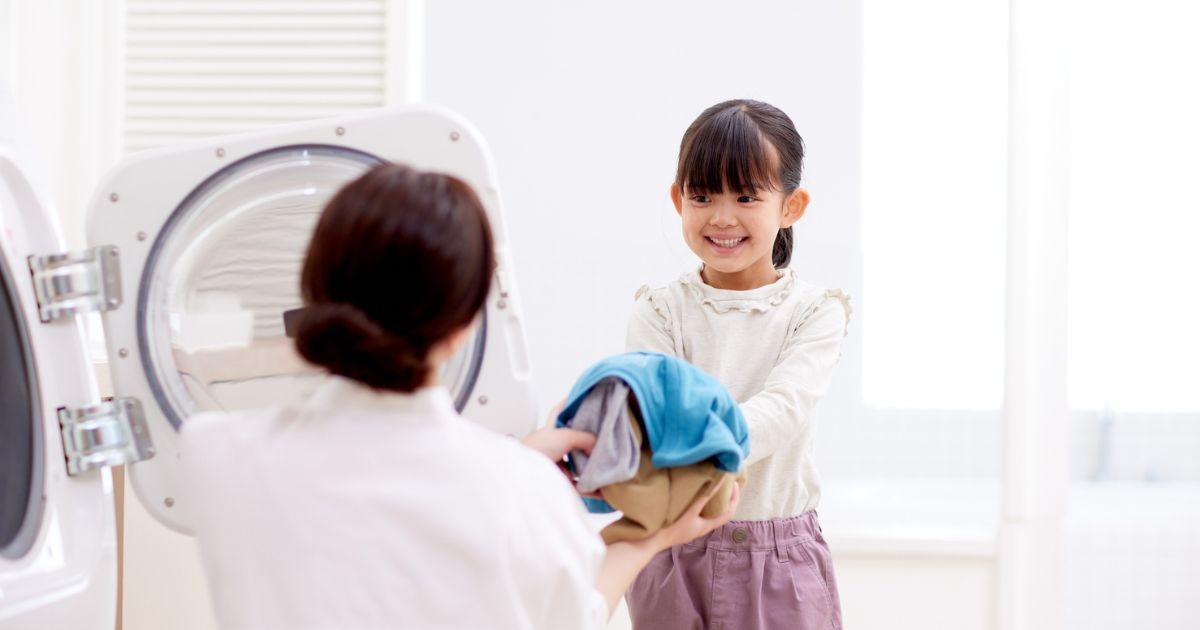 お手伝いする子ども