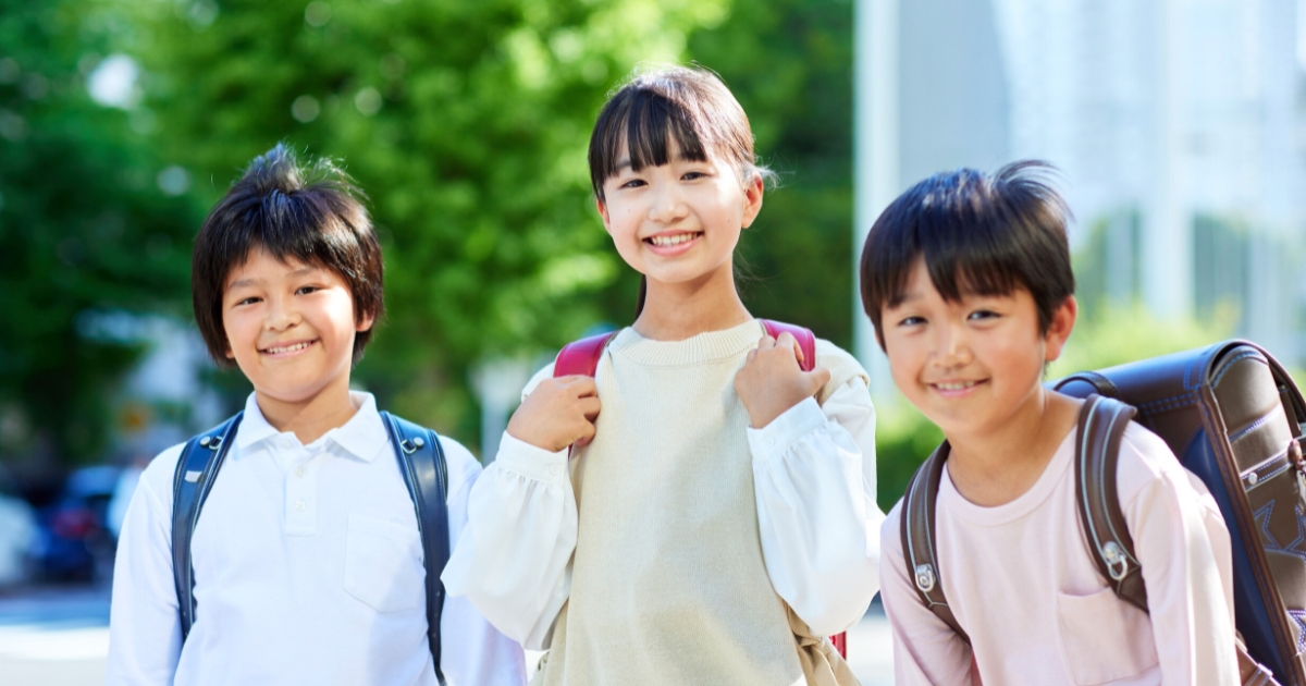 「なぞなぞ好き」は語彙力の宝庫。ことば遊びが子どもの言語発達を加速させるメカニズム