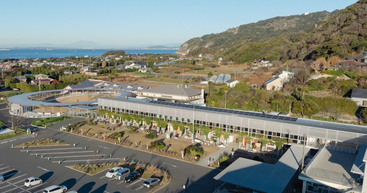 都市交流施設・道の駅 保田小学校