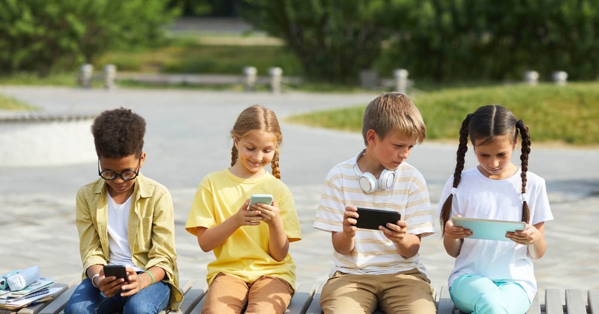 ビル・ゲイツ流、子どものパソコンの与え方。”14歳ルール”の真相と発達科学が示す本当の答え