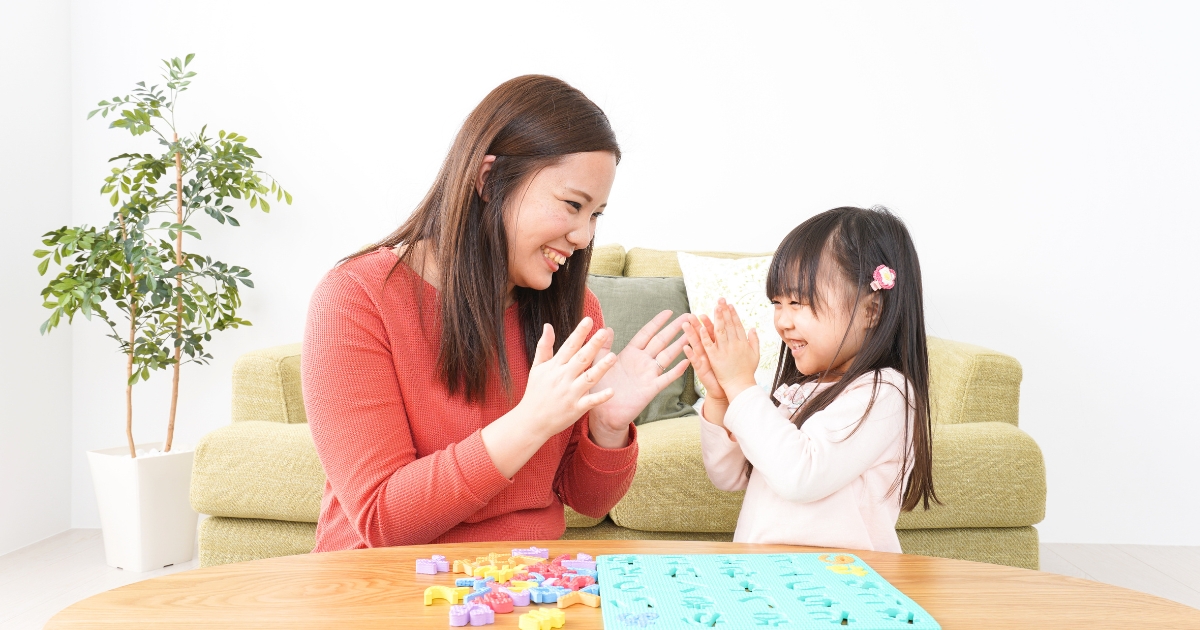 【準備ゼロでOK】夏休みの家時間、「何して遊ぼう」に悩まなくていい。家にあるもので実践する “おうち遊び” リスト