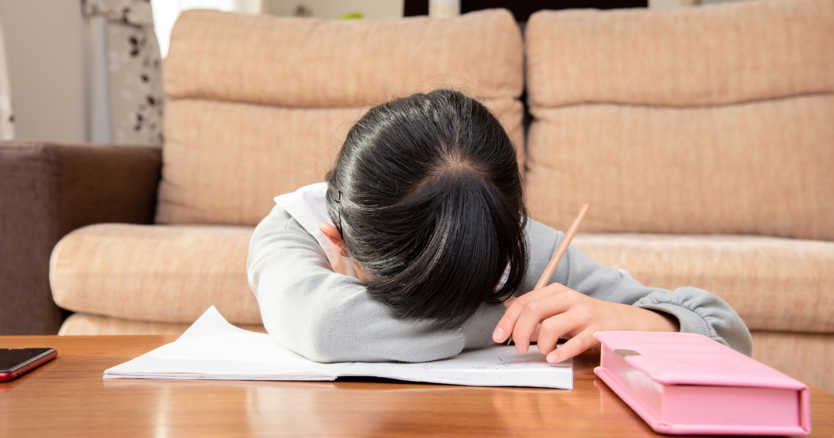 「小2の壁」は成長のサインだった。子どもが自分から机に向かう仕組みのつくり方