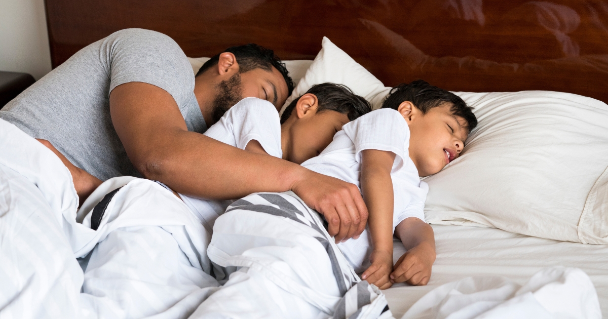 3歳〜12歳「必要な睡眠時間と就寝時刻」早見表。起床から逆算するだけ