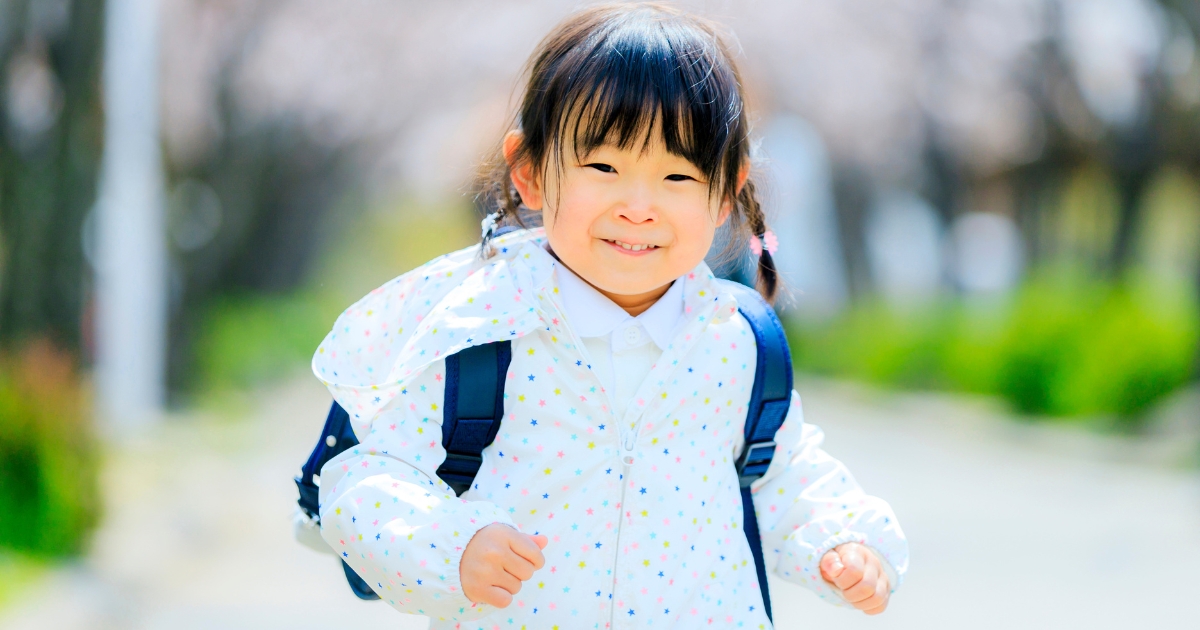 「抱っこ」はあと何回できる？ 重くなった背中を、それでも持ち上げる理由